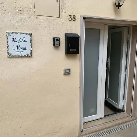 아파트 La Grotta Di Ilenia *