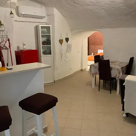 La Grotta Di Ilenia